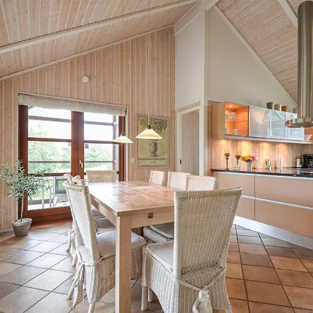 Holiday home Kystvejen I *